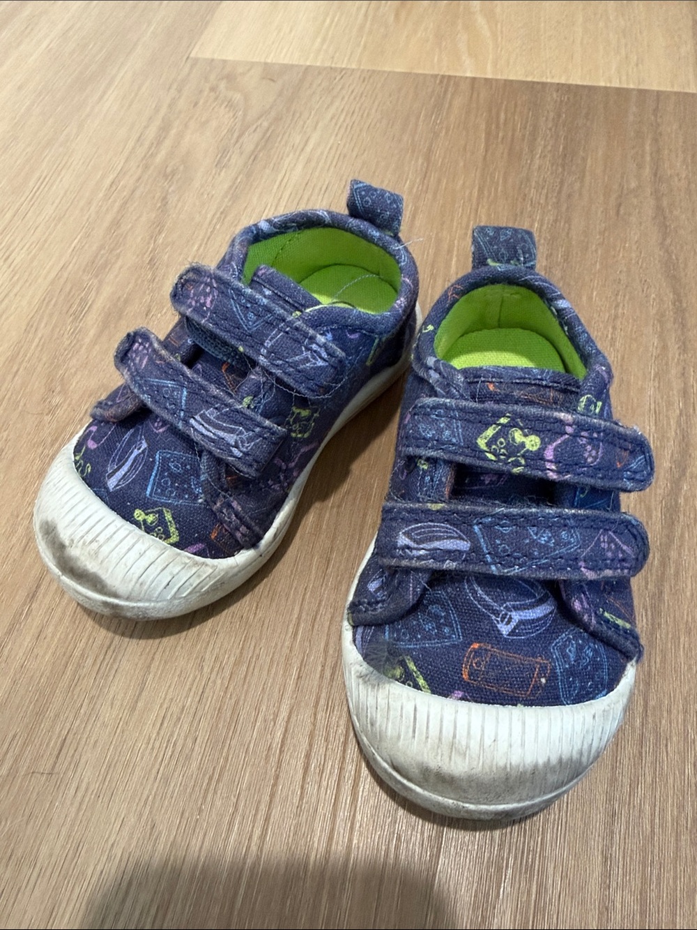 Cat & Jack baby shoes